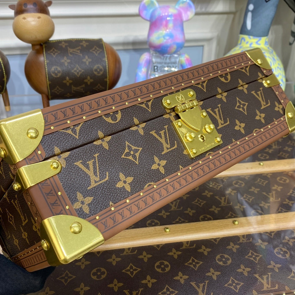 LOUIS VUITTON Cotteville Watch Case