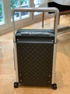 LOUIS VUITTON Horizon 55 Four-Wheel Trolley