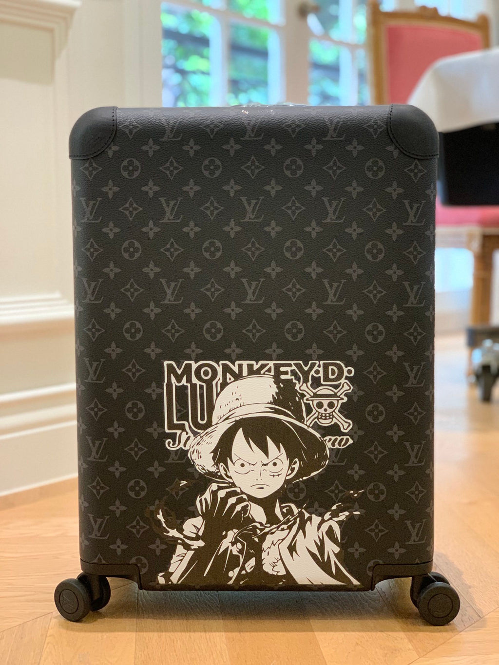 LOUIS VUITTON Horizon 55 Four-Wheel Trolley