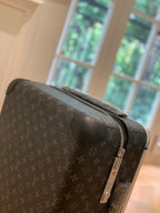 LOUIS VUITTON Horizon 55 Four-Wheel Trolley