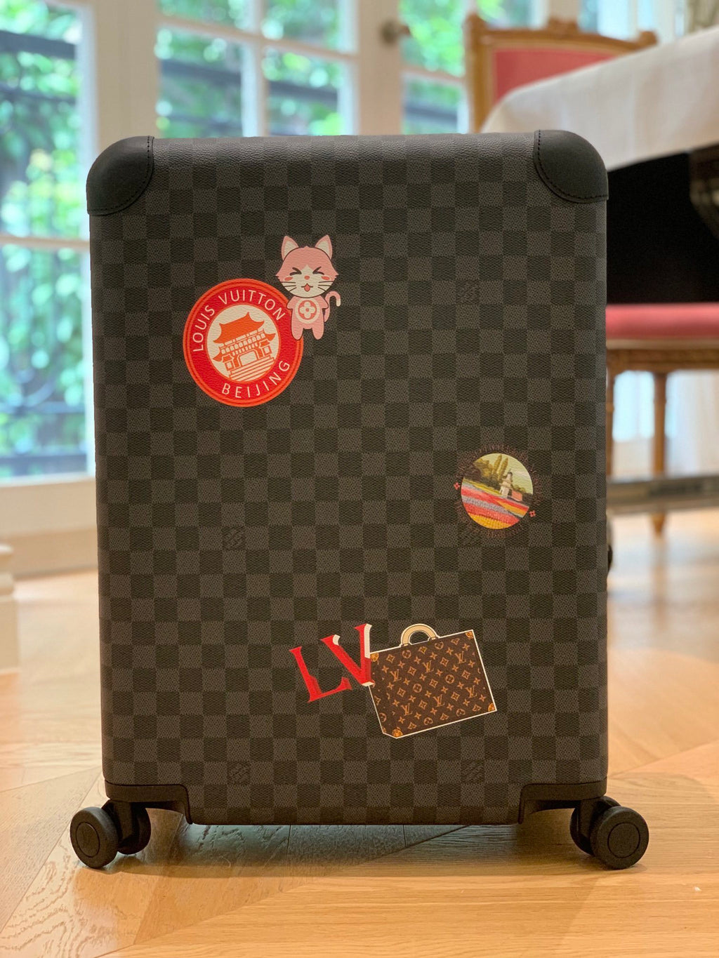 LOUIS VUITTON Horizon 55 Four-Wheel Trolley