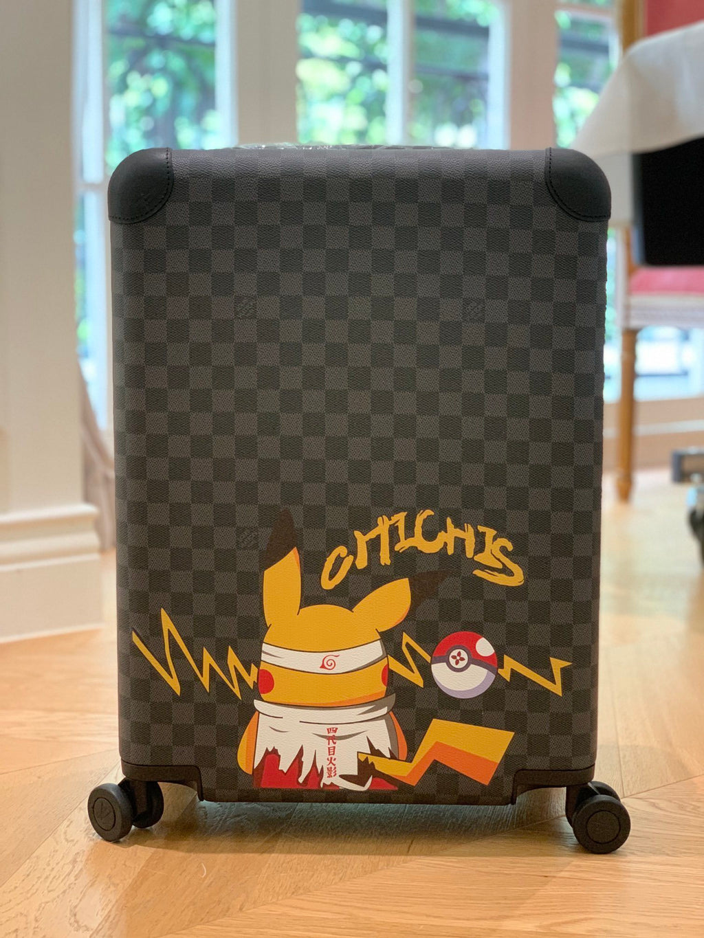 LOUIS VUITTON Horizon 55 Four-Wheel Trolley