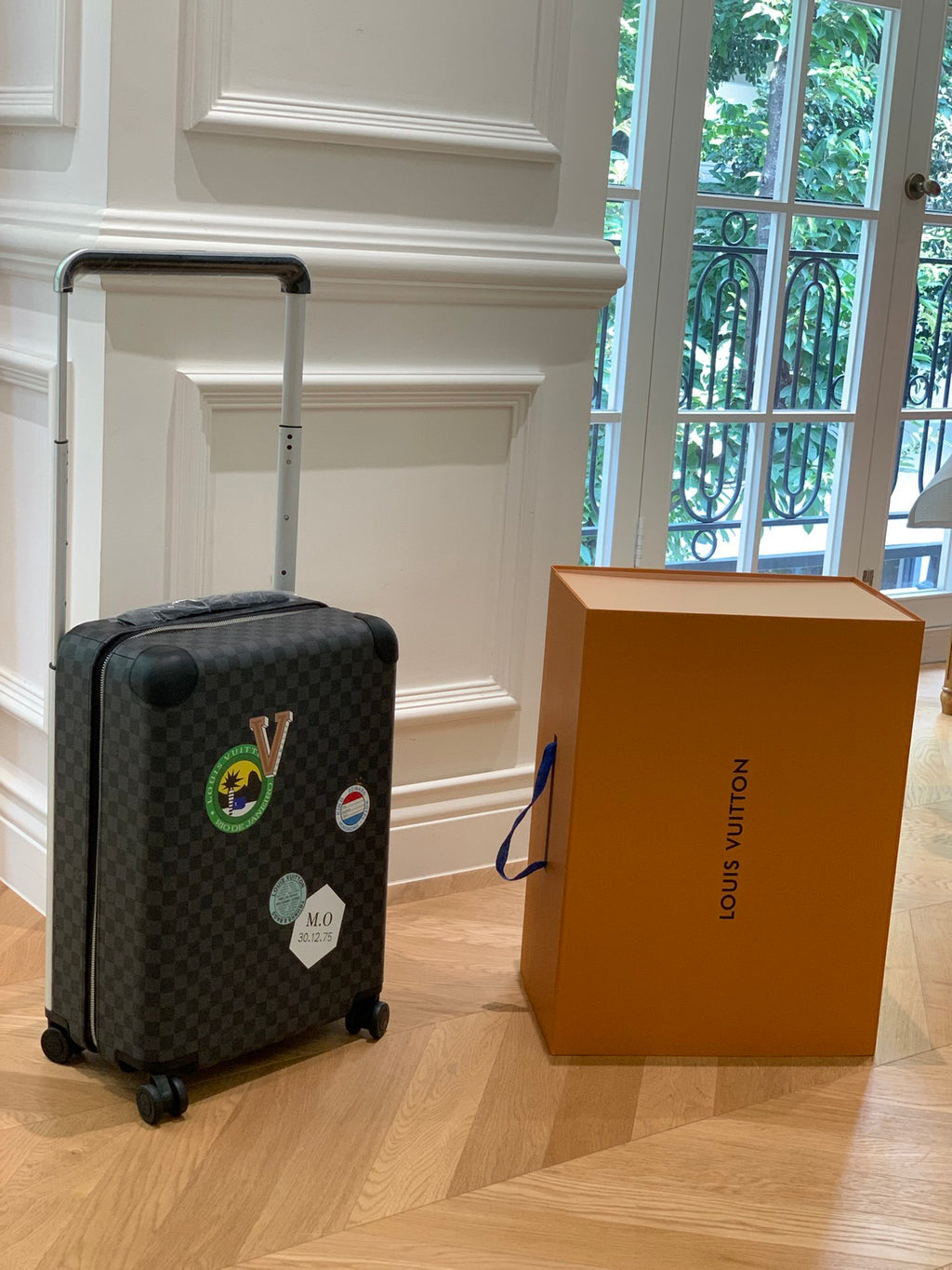 LOUIS VUITTON Horizon 55 Four-Wheel Trolley