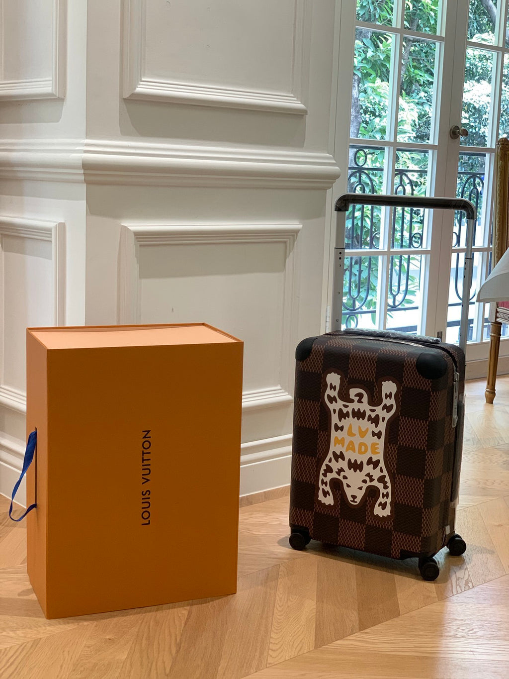 LOUIS VUITTON Horizon 55 Four-Wheel Trolley