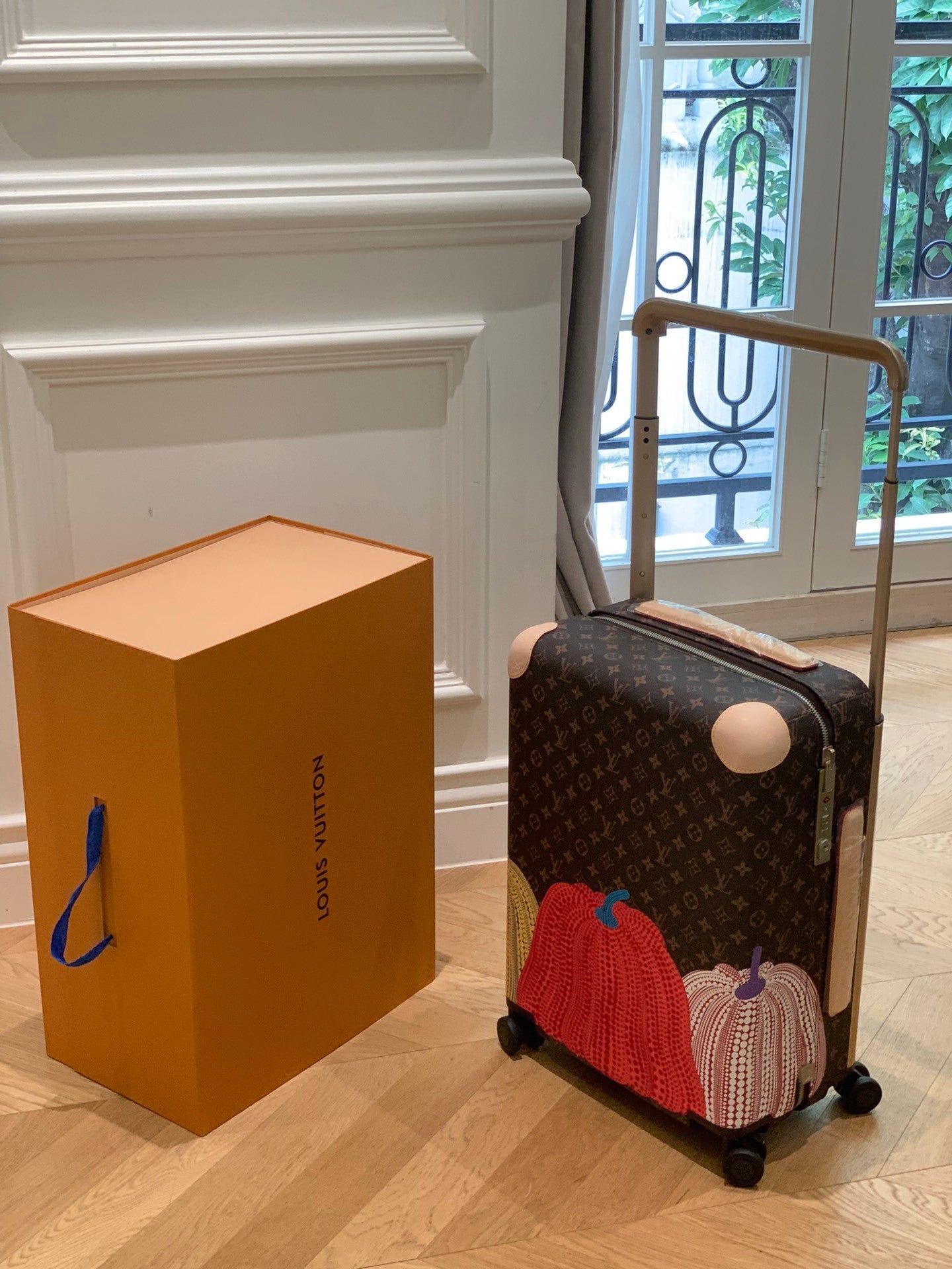 LOUIS VUITTON Horizon 55 Four-Wheel Trolley