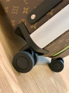 LOUIS VUITTON Horizon 55 Four-Wheel Trolley