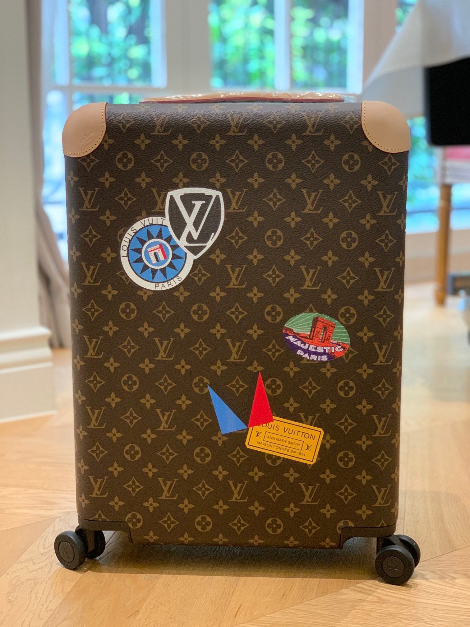 LOUIS VUITTON Horizon 55 Four-Wheel Trolley