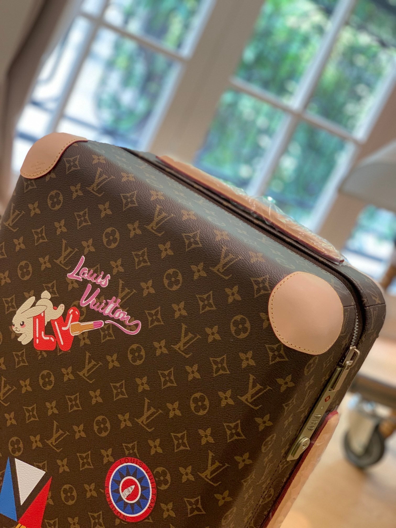 LOUIS VUITTON Horizon 55 Four-Wheel Trolley