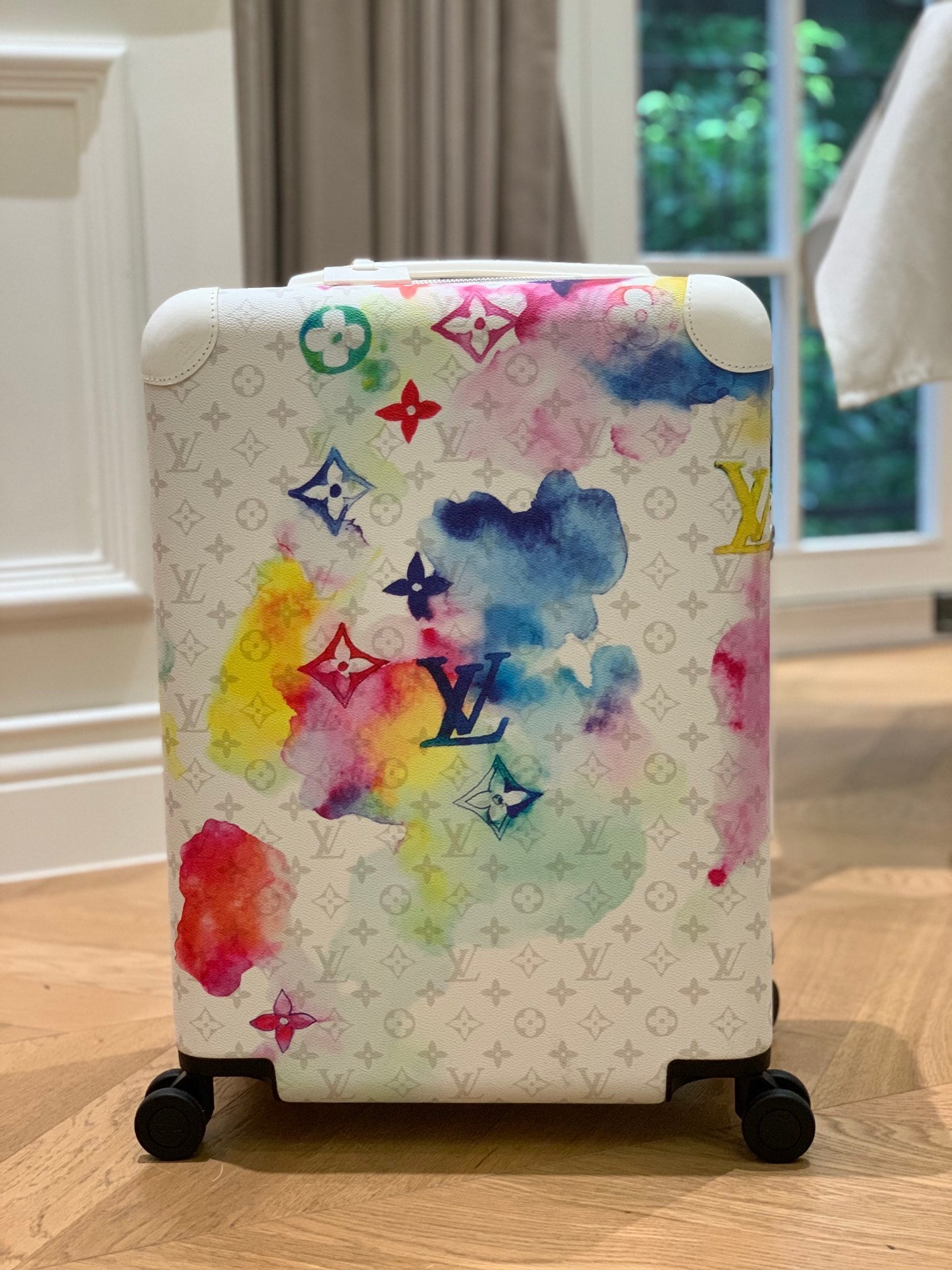 LOUIS VUITTON Horizon 55 Four-Wheel Trolley