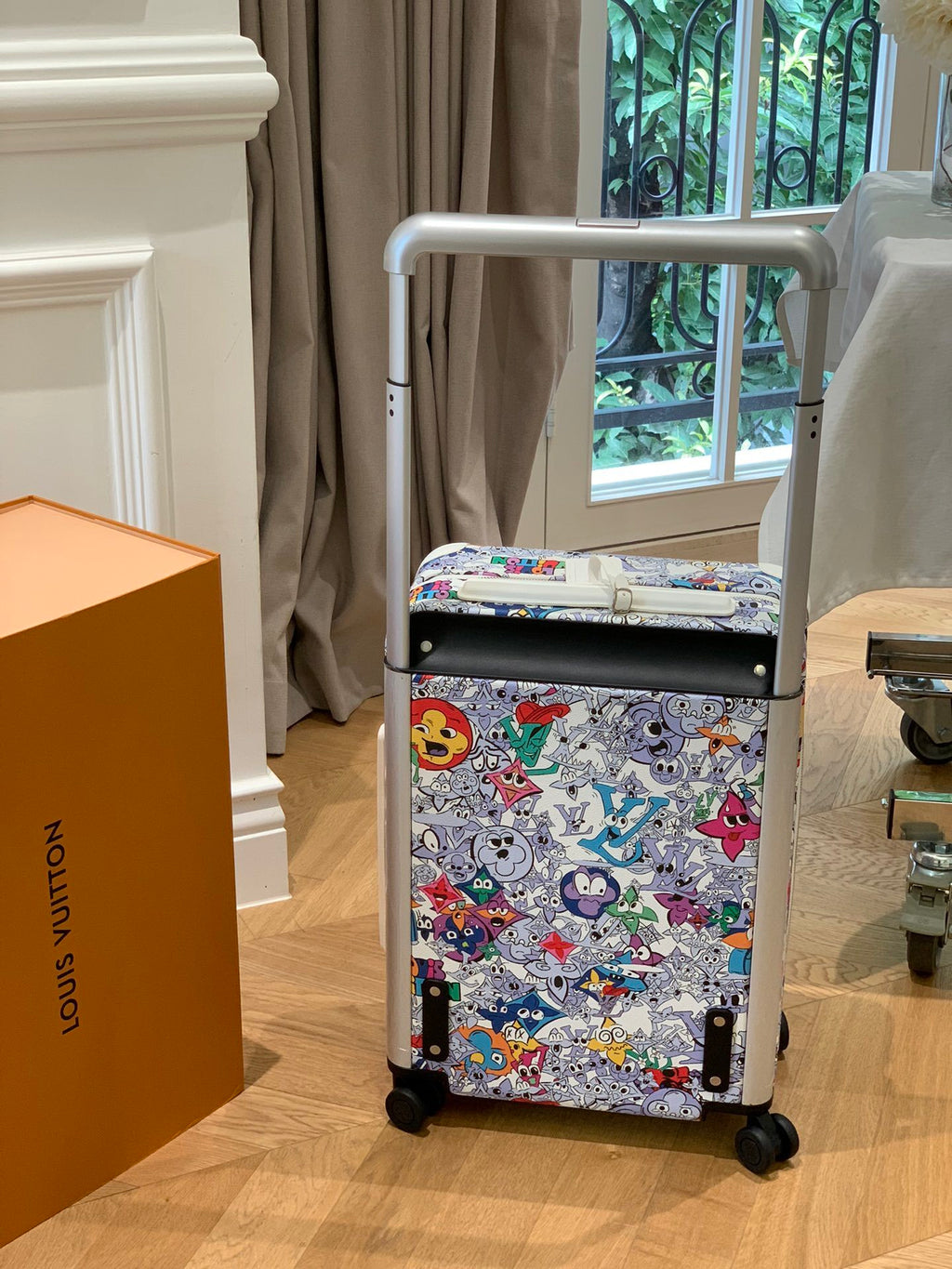 LOUIS VUITTON Horizon 55 Four-Wheel Trolley