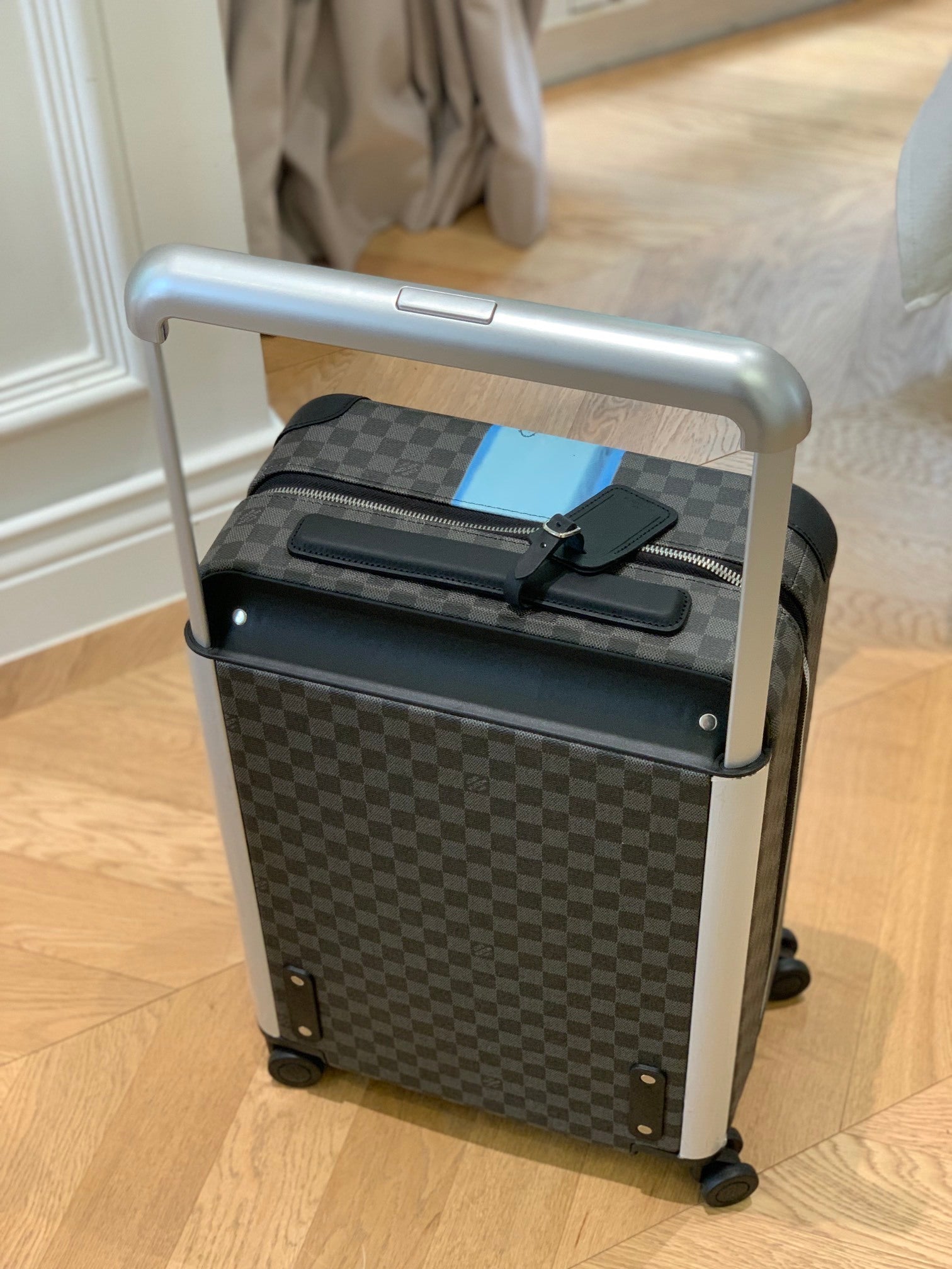 LOUIS VUITTON Horizon 55 Four-Wheel Trolley
