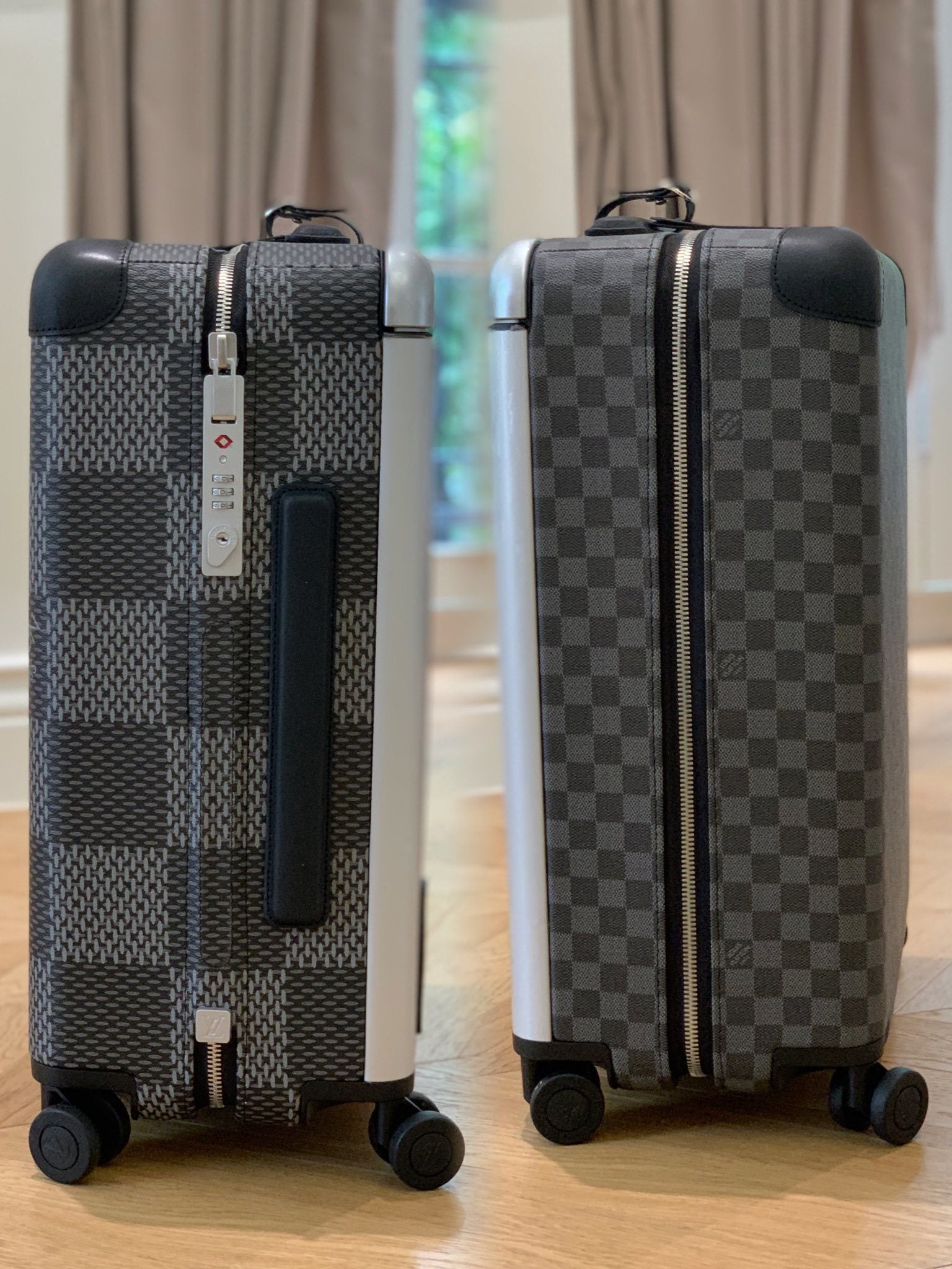 LOUIS VUITTON Horizon 55 Four-Wheel Trolley