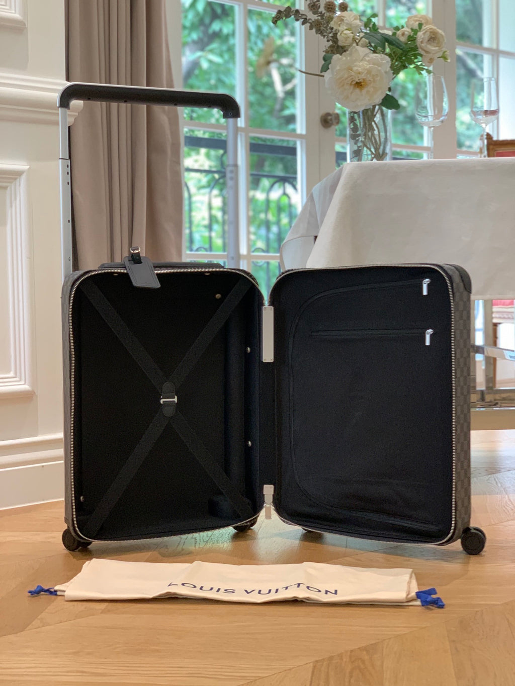 LOUIS VUITTON Horizon 55 Four-Wheel Trolley
