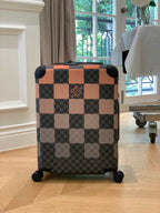 LOUIS VUITTON Horizon 55 Four-Wheel Trolley