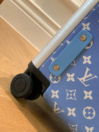 LOUIS VUITTON Horizon 55 Four-Wheel Trolley