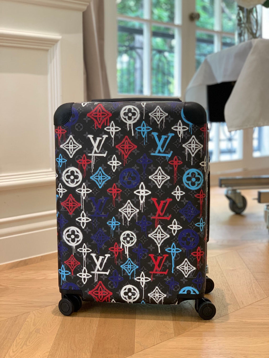 LOUIS VUITTON Horizon 55 Four-Wheel Trolley