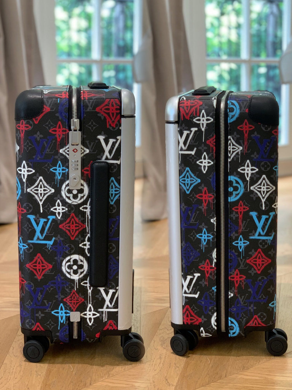 LOUIS VUITTON Horizon 55 Four-Wheel Trolley