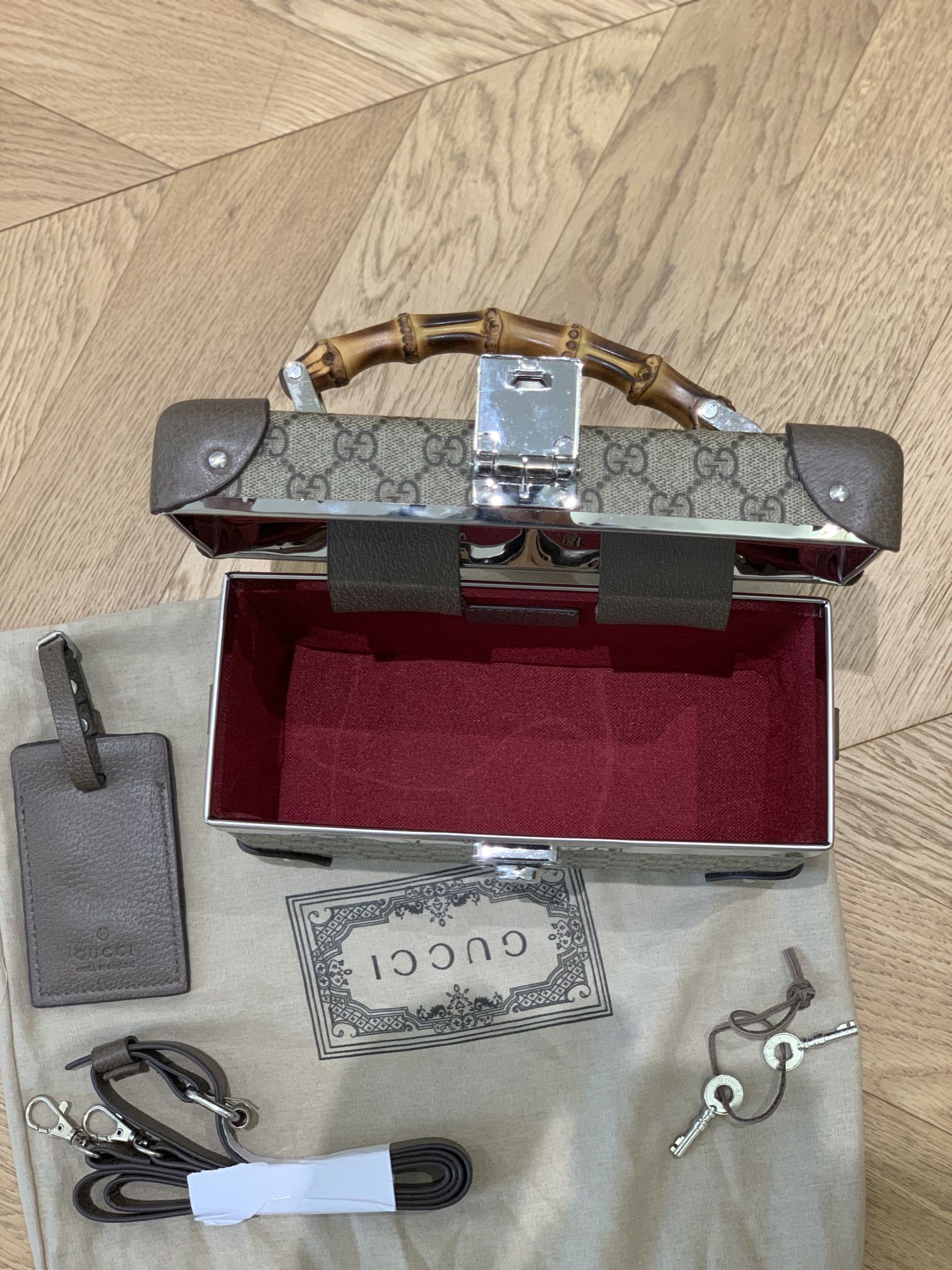 GUCCI x Globe-Trotter Bamboo Handle Vanity Case