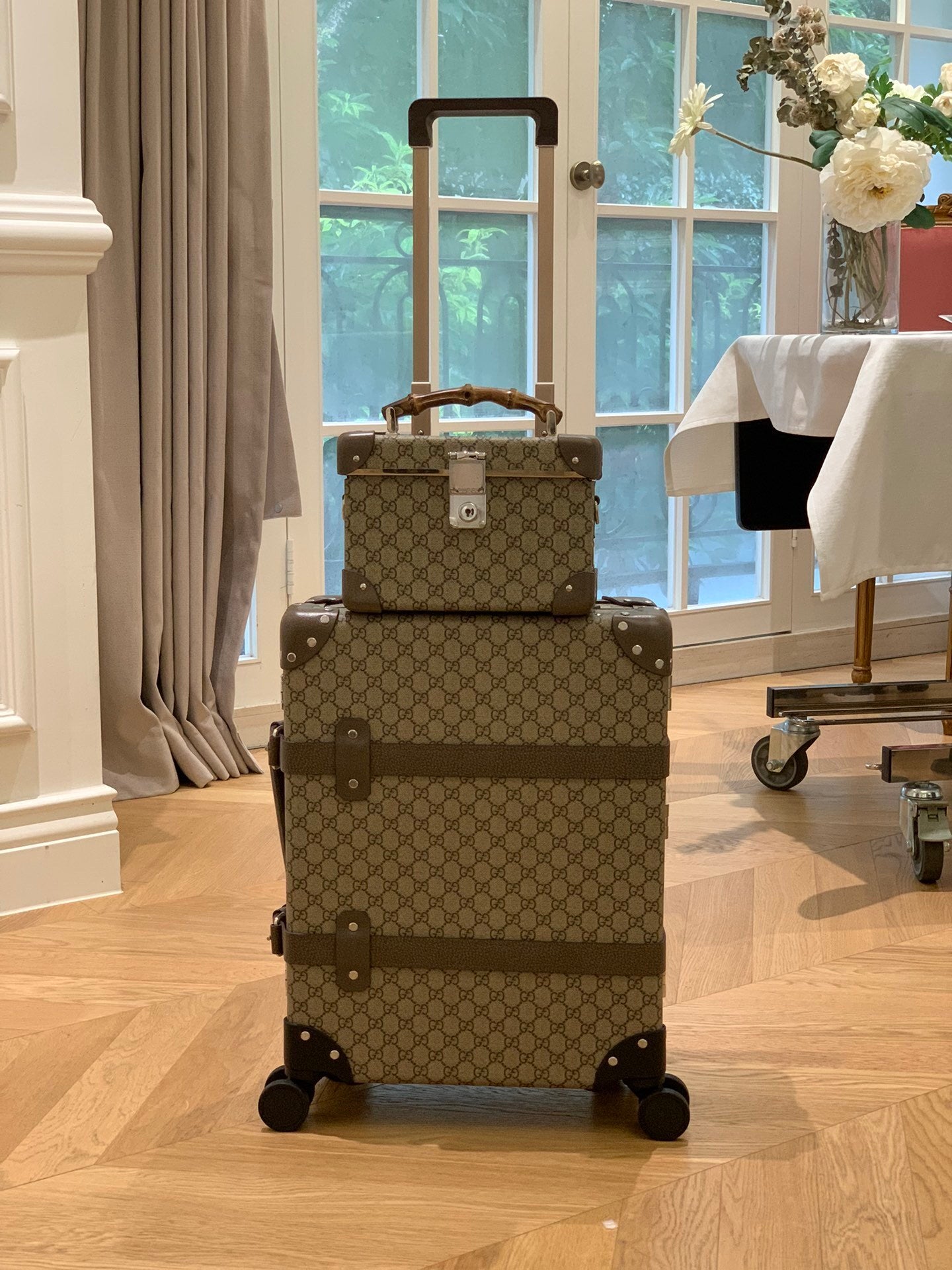 GUCCI x Globe-Trotter GG Supreme Trolley
