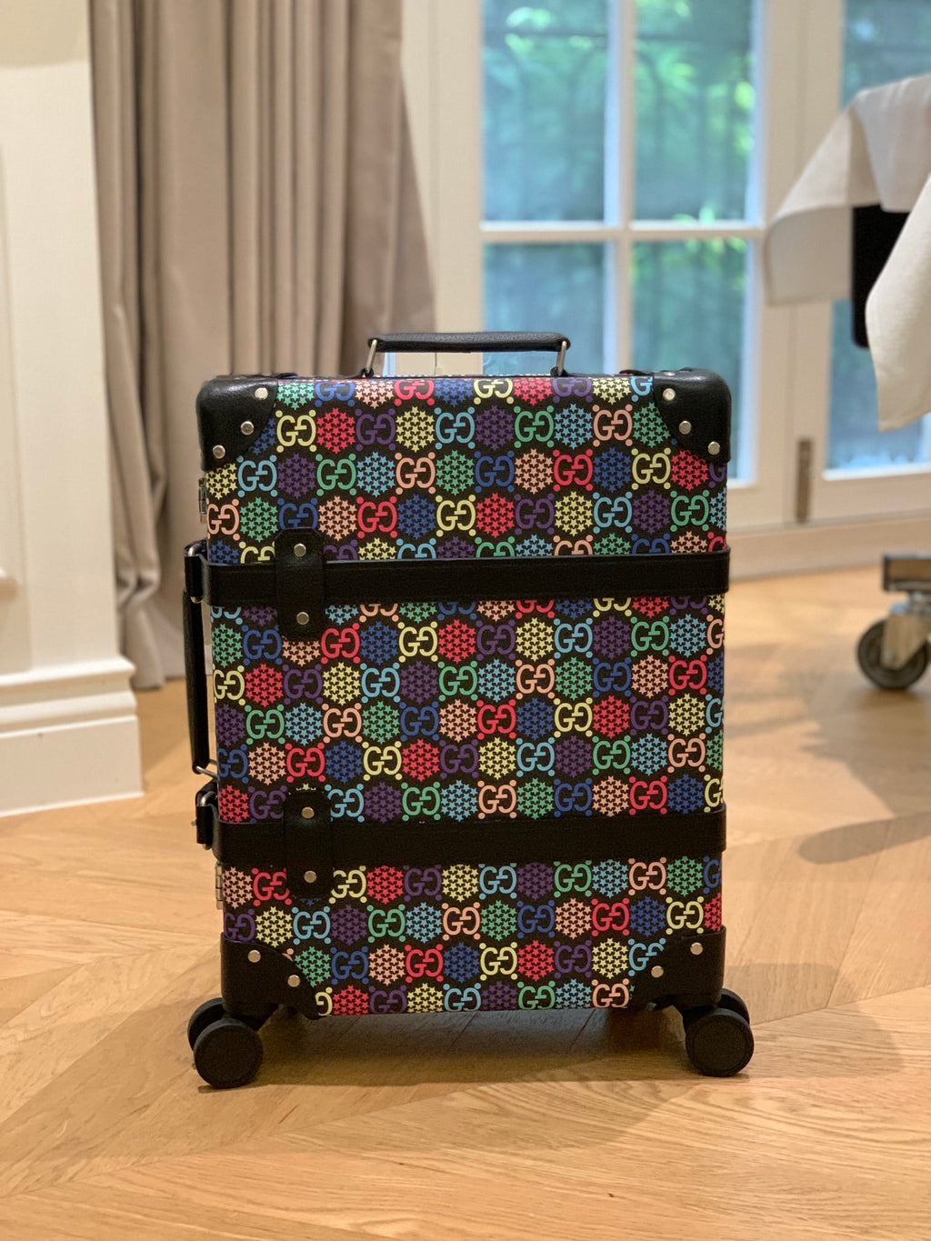 GUCCI x Globe-Trotter GG Supreme Trolley