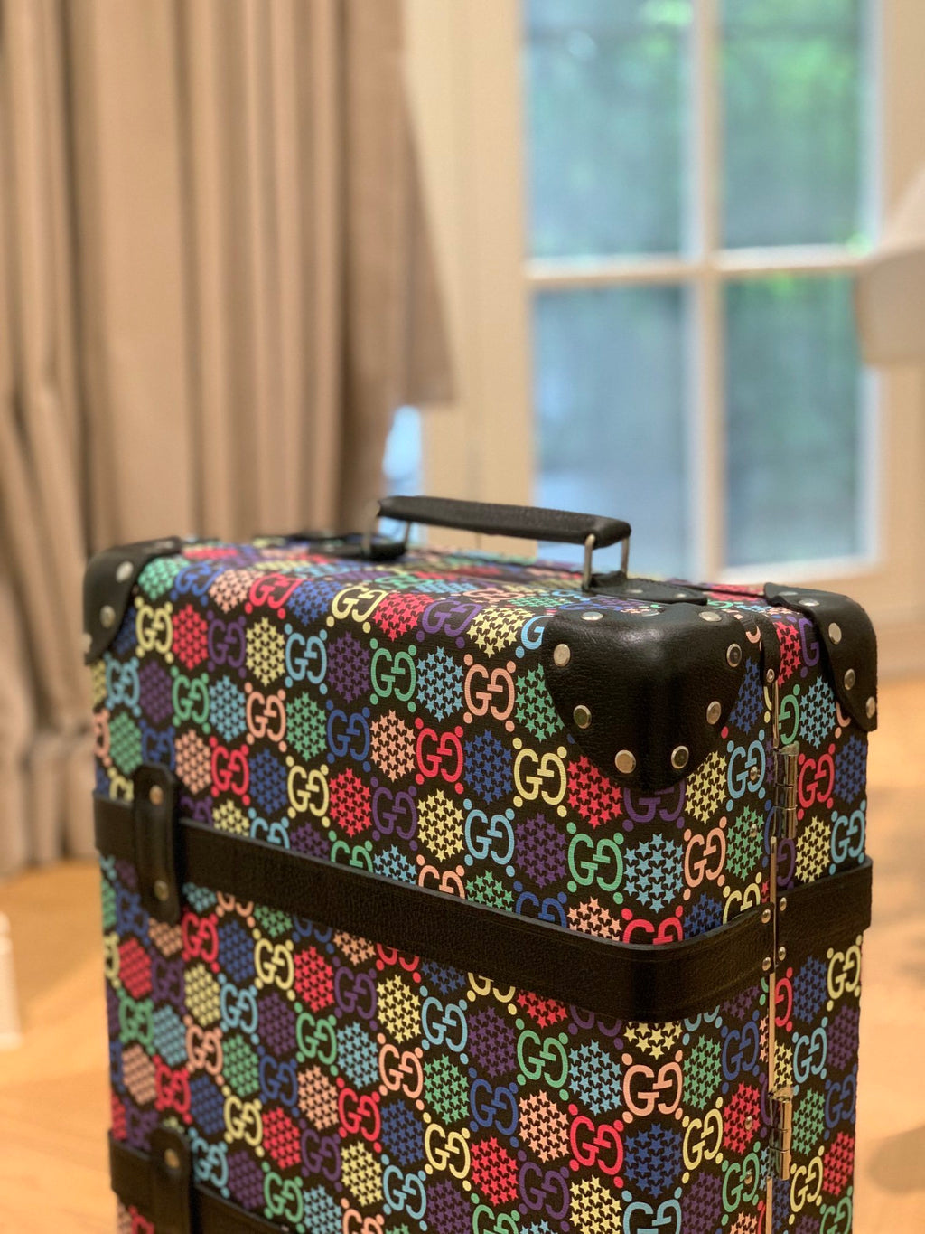 GUCCI x Globe-Trotter GG Supreme Trolley
