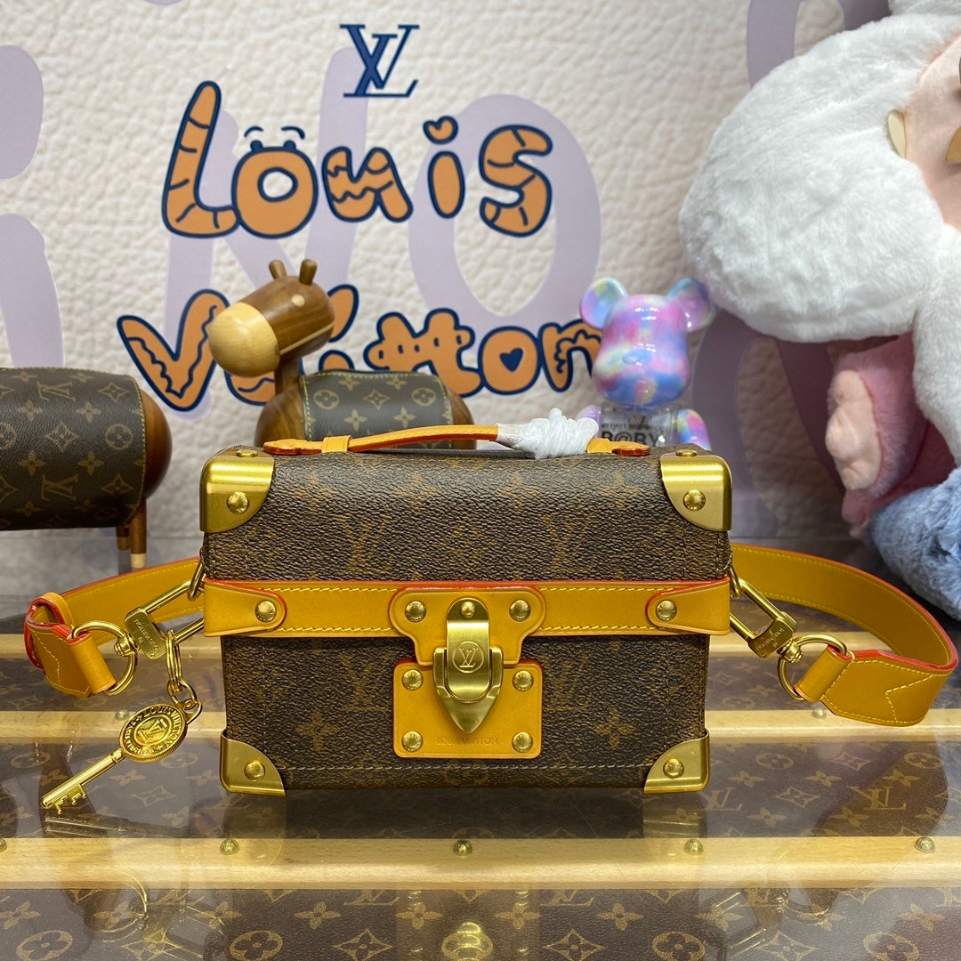 Louis Vuitton Soul Trunk Bag
