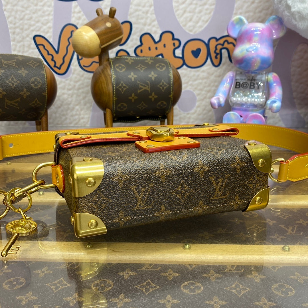 Louis Vuitton Soul Trunk Bag