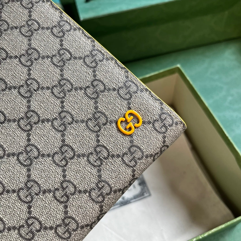 Gucci GG Supreme Clutch with GG Detail