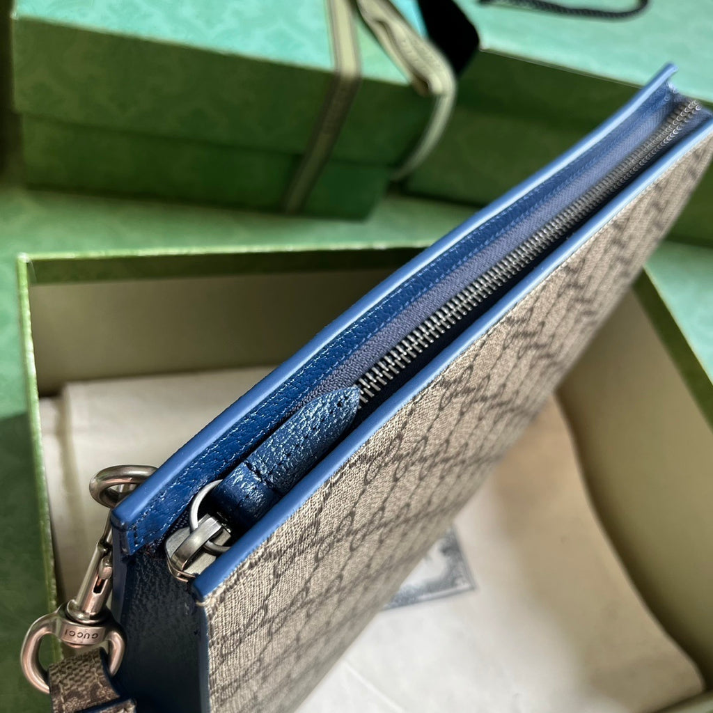 Gucci GG Supreme Clutch with GG Detail