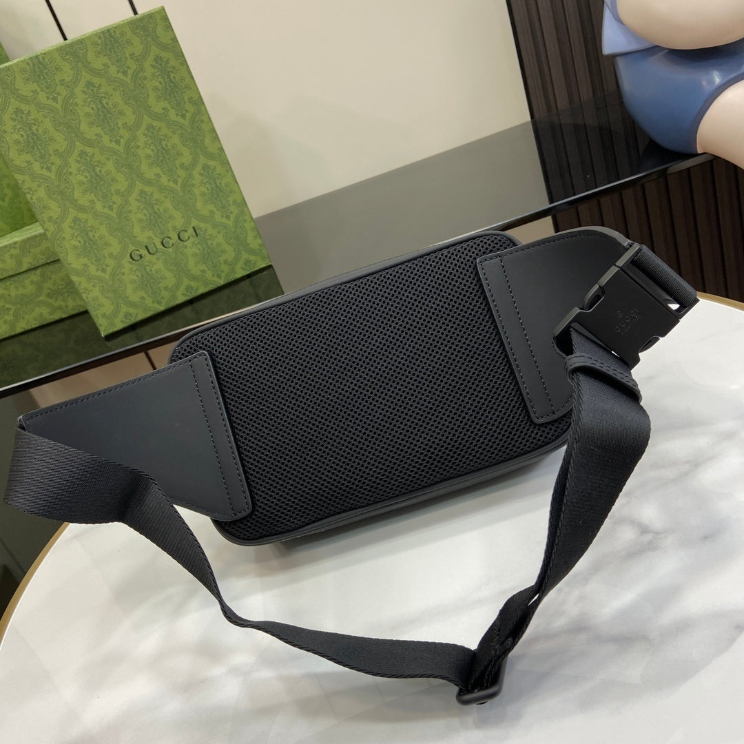 Gucci GG Rubber-Effect Belt Bag