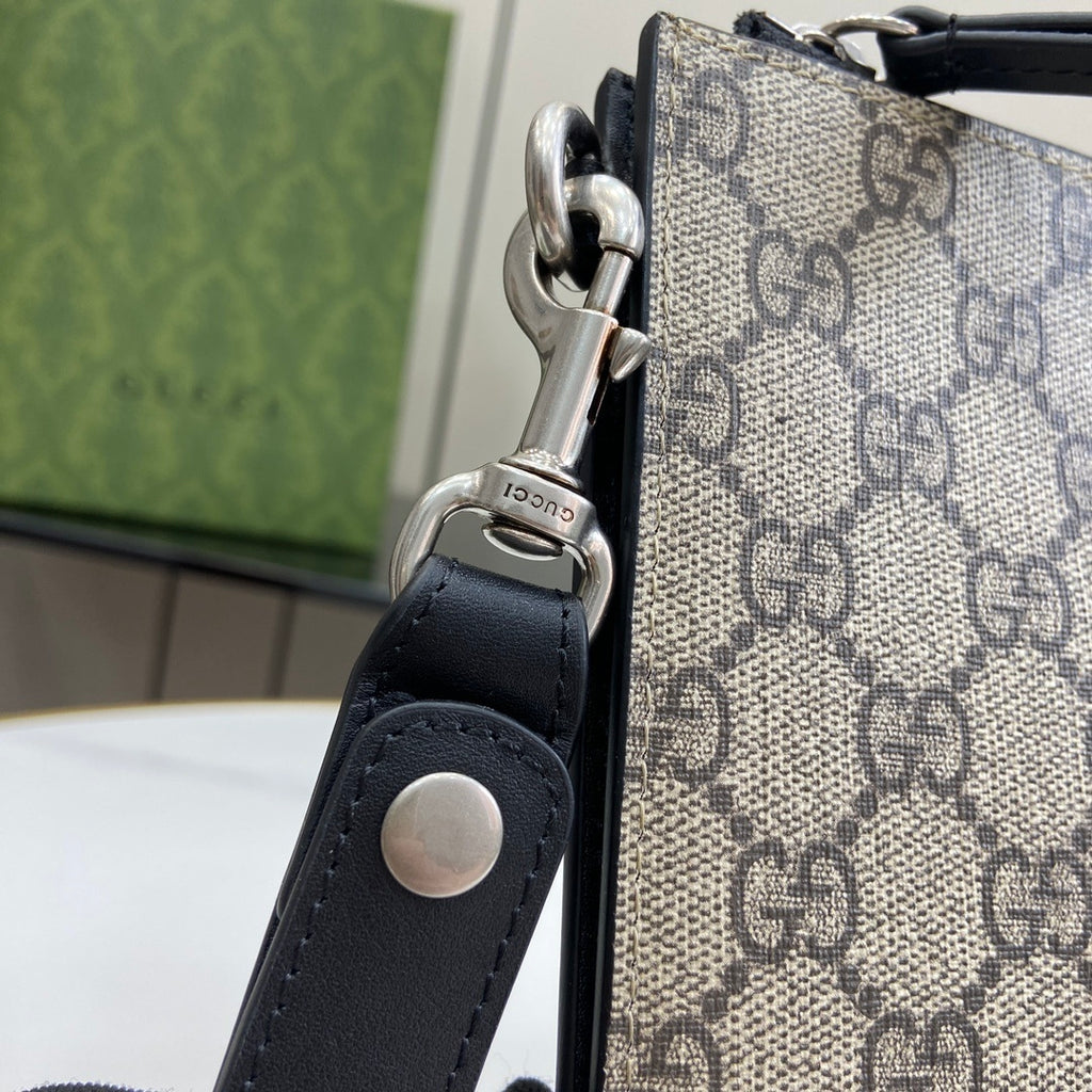 Gucci Ophidia GG Pouch