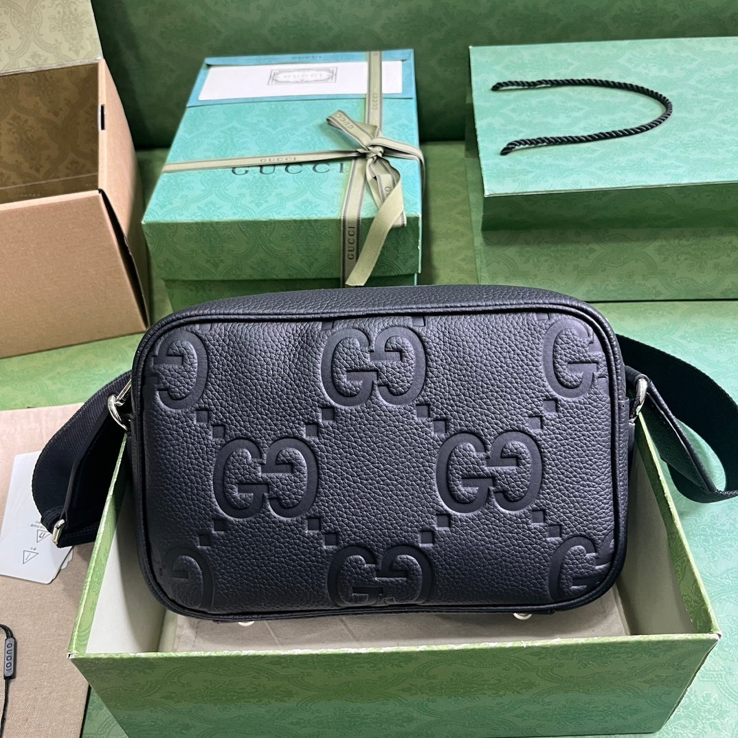 Gucci Jumbo GG Medium Messenger Bag