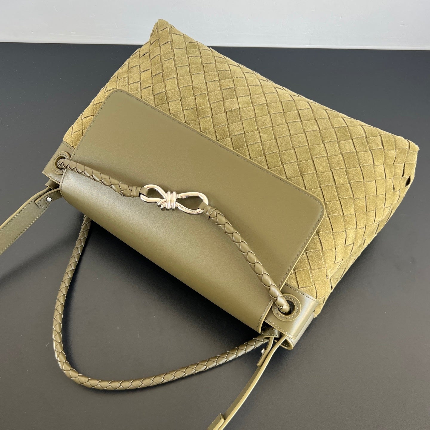 Bottega Veneta Andiamo Men’s Bag