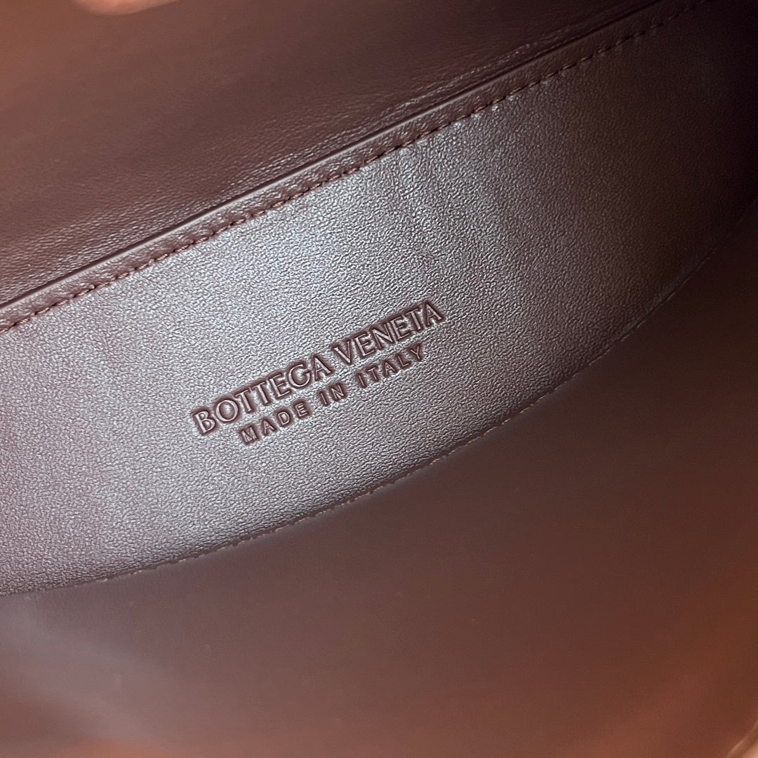Bottega Veneta Andiamo Handbag (Ostrich Leather)
