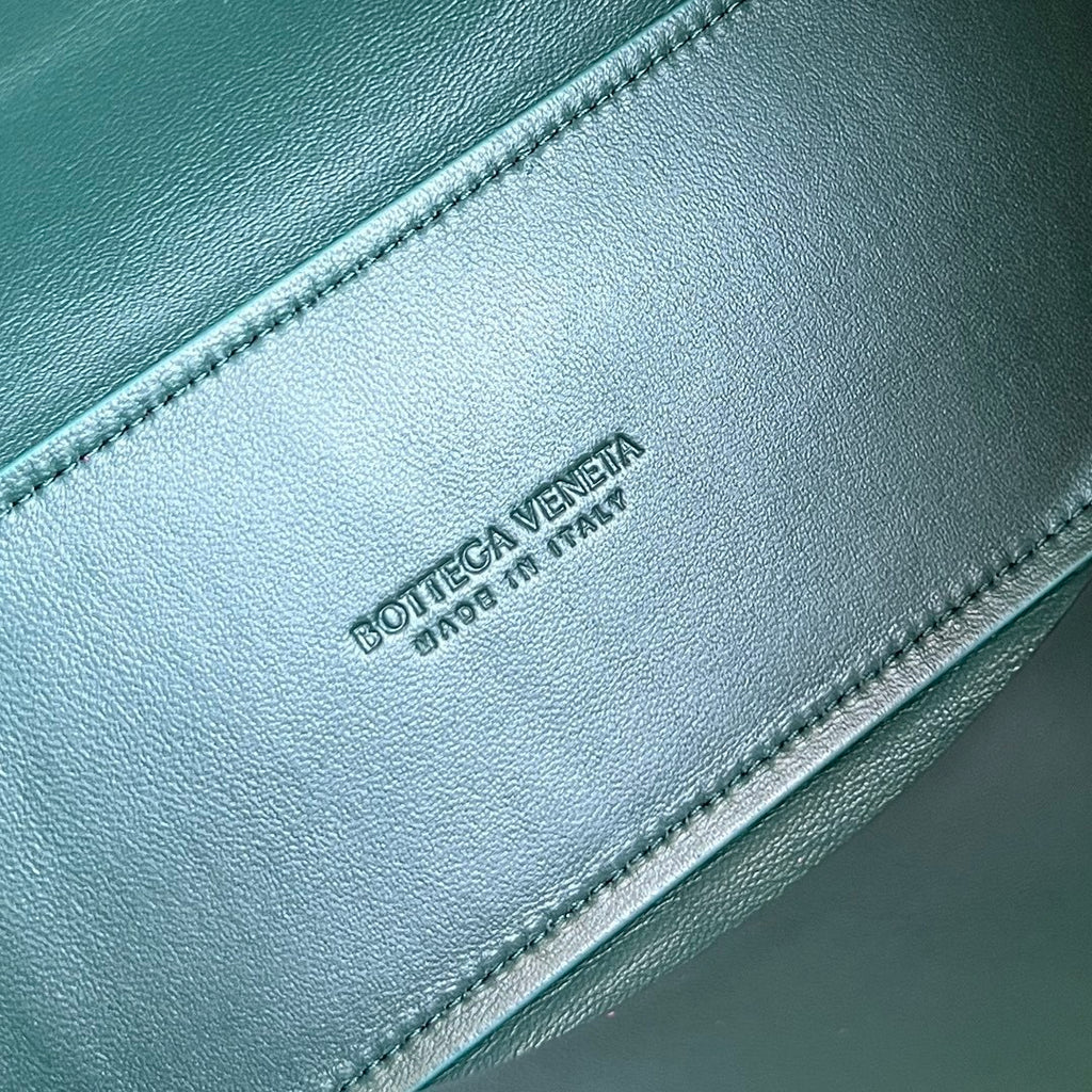 Bottega Veneta Andiamo Handbag (Ostrich Leather)