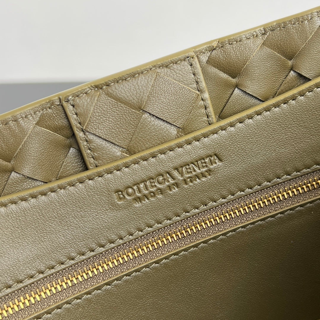 Bottega Veneta Andiamo Suede Bag