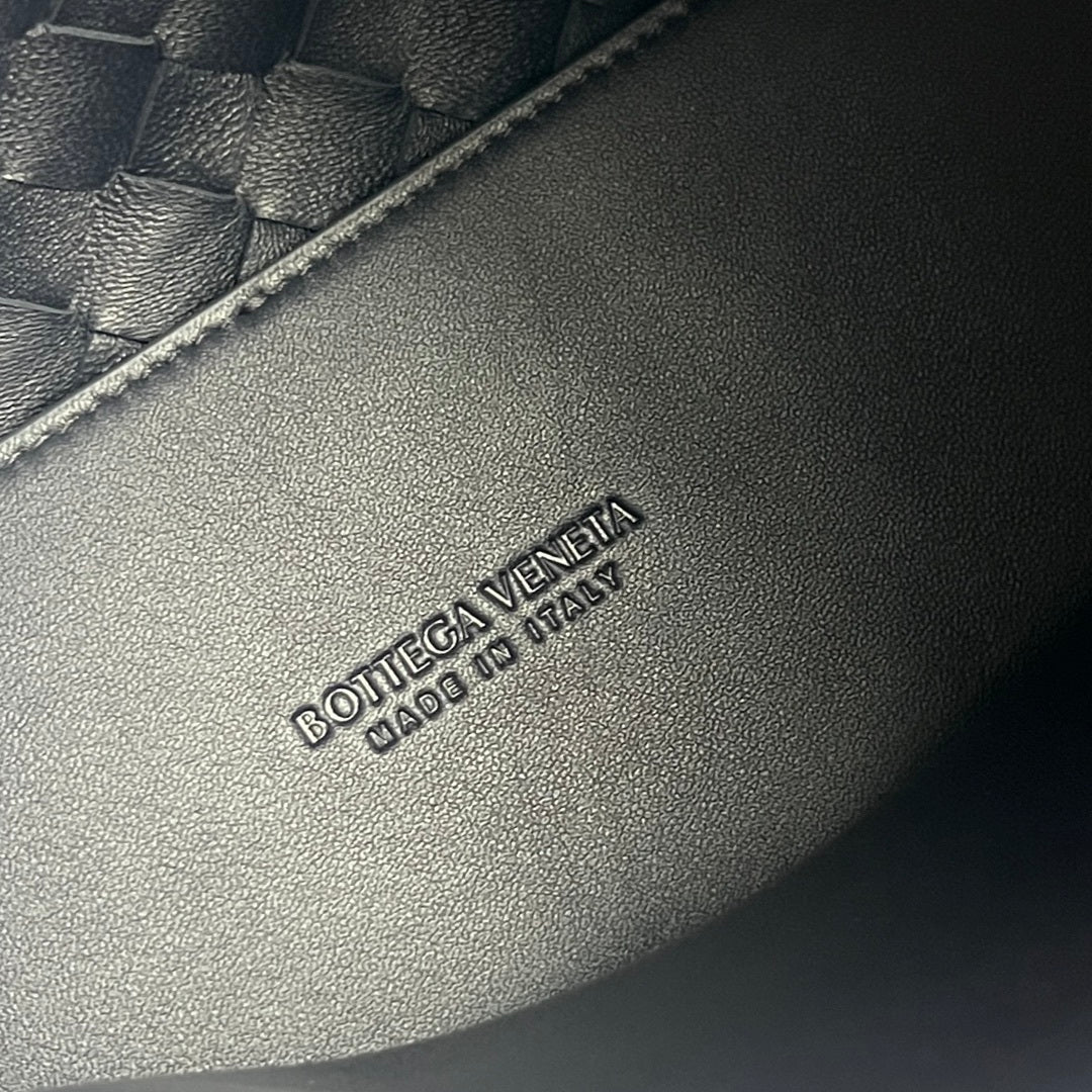 Bottega Veneta Chain-Interwoven Andiamo Bag