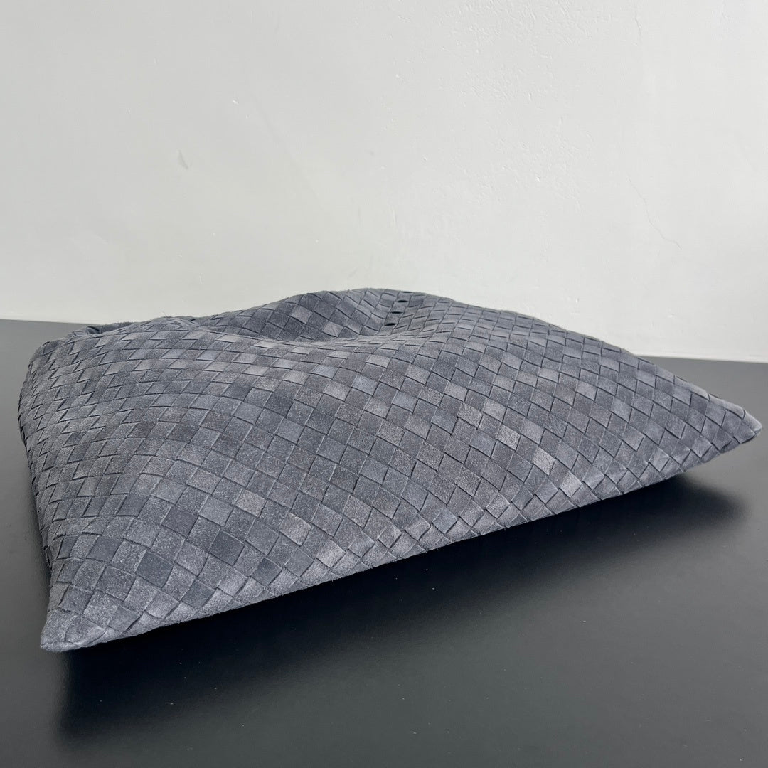 Bottega Veneta Hop Bag (Large)