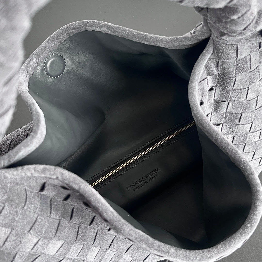 Bottega Veneta Hop Bag (Large)