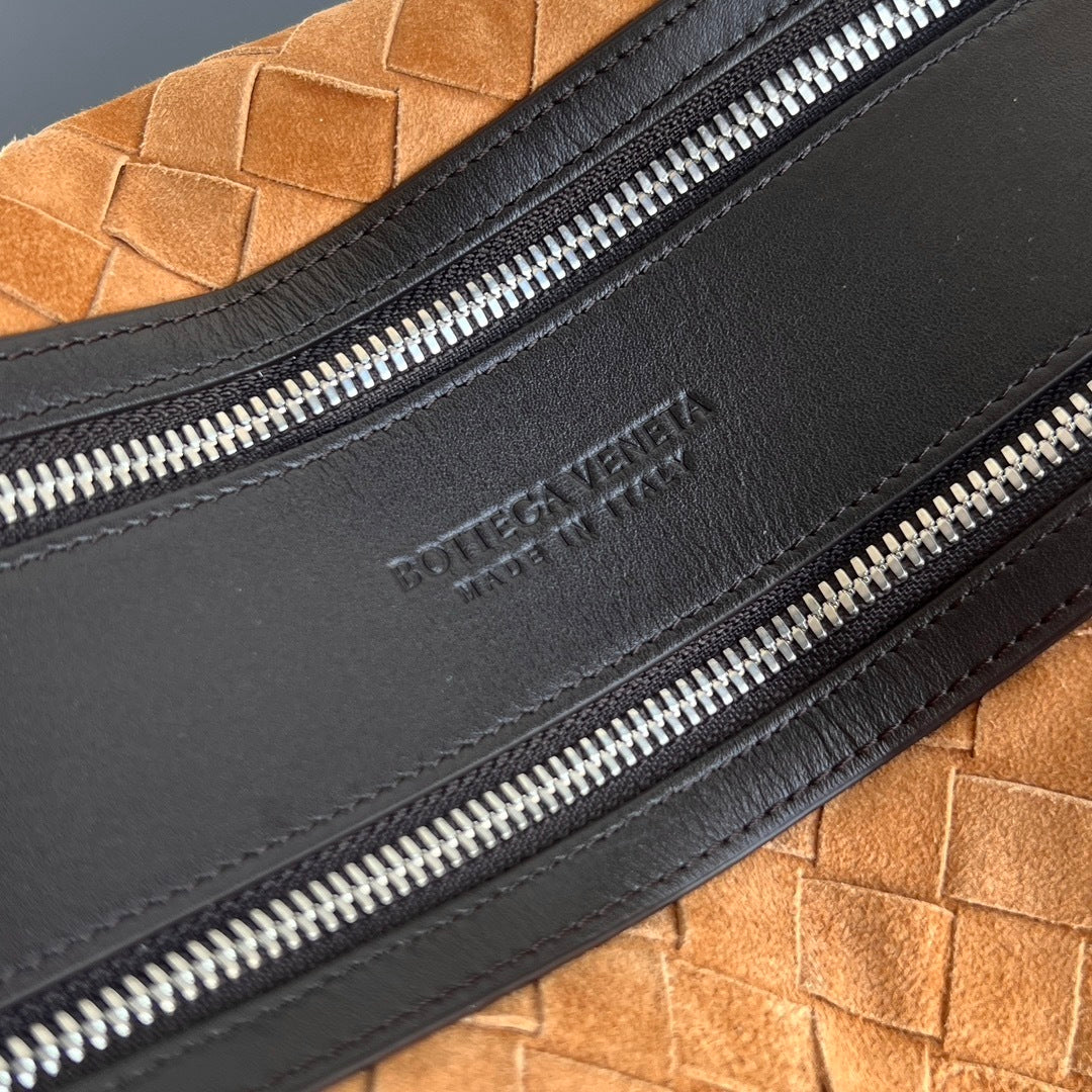 Bottega Veneta Tribeca Suede Box Bag