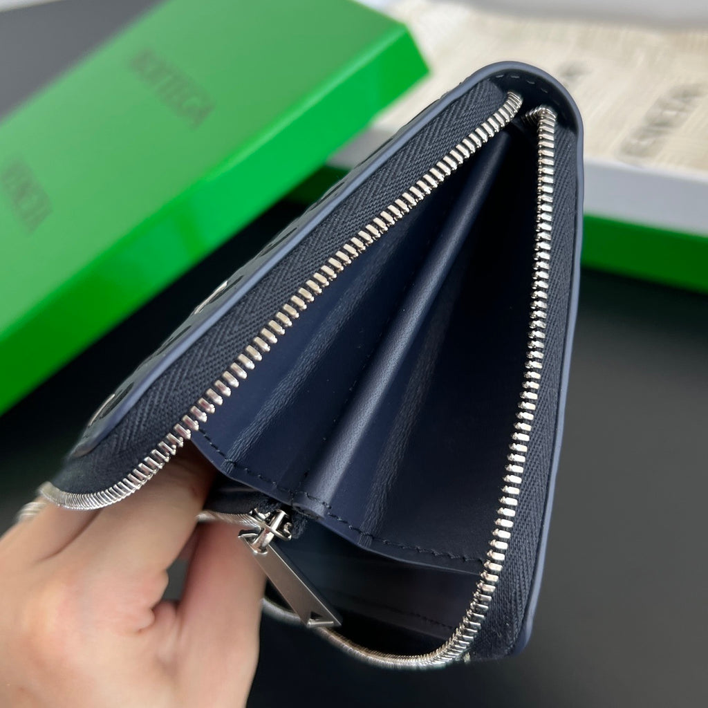 Bottega Veneta Intrecciato Zip Wallet