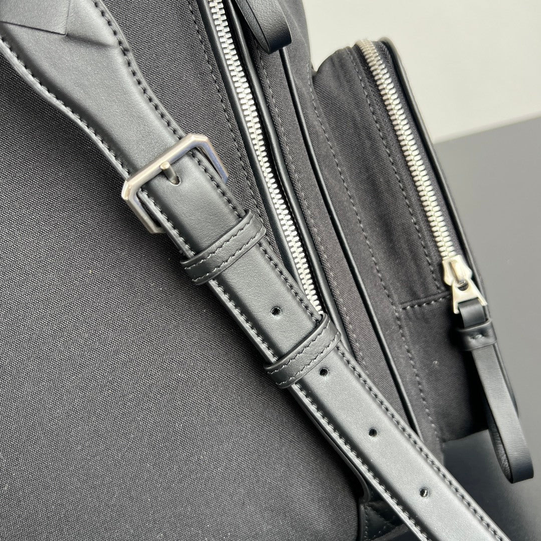 Bottega Veneta Crossroad Multi-Pocket Backpack
