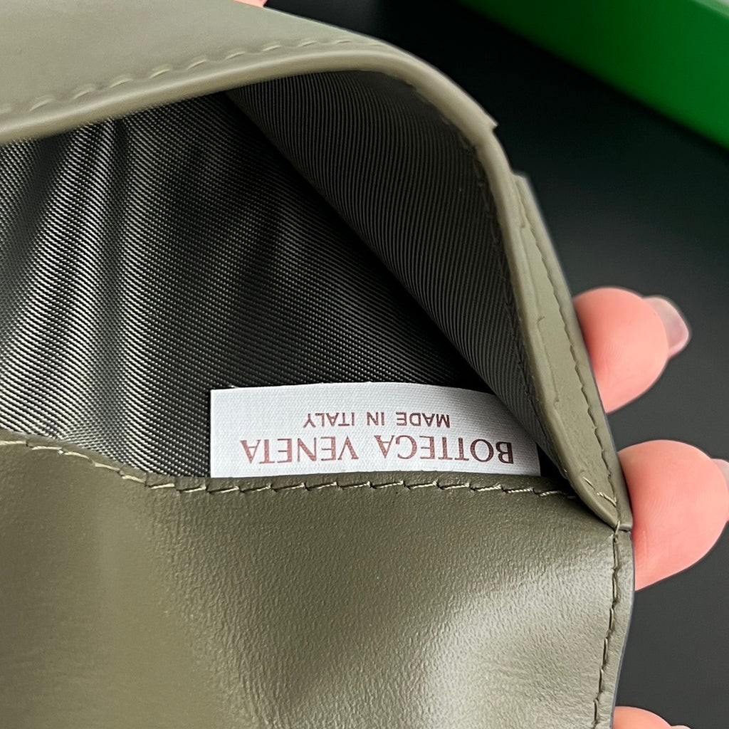 Bottega Veneta Intrecciato Wallet Series