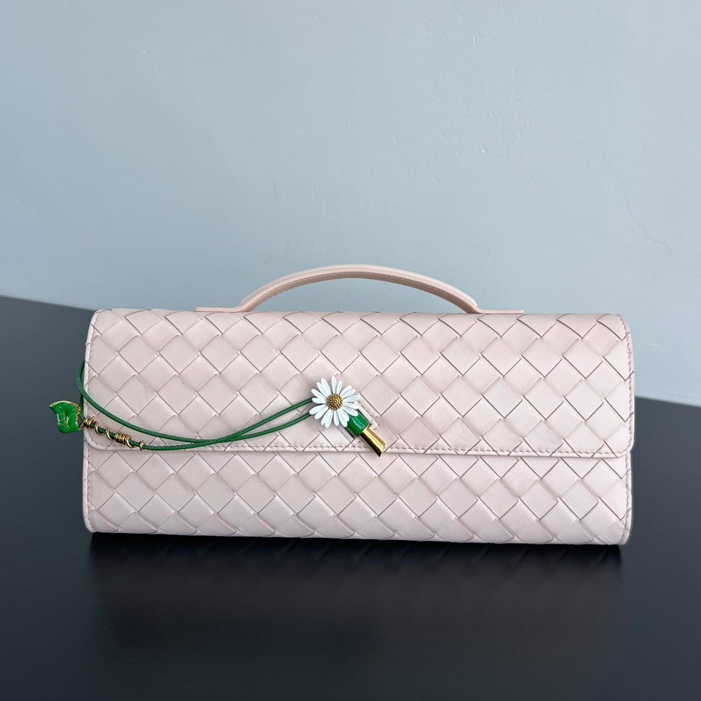 Bottega Veneta Andiamo Clutch
