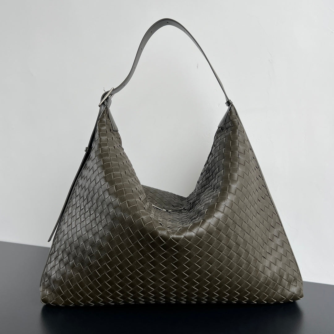Bottega Veneta Traveller Deerskin Hobo Bag