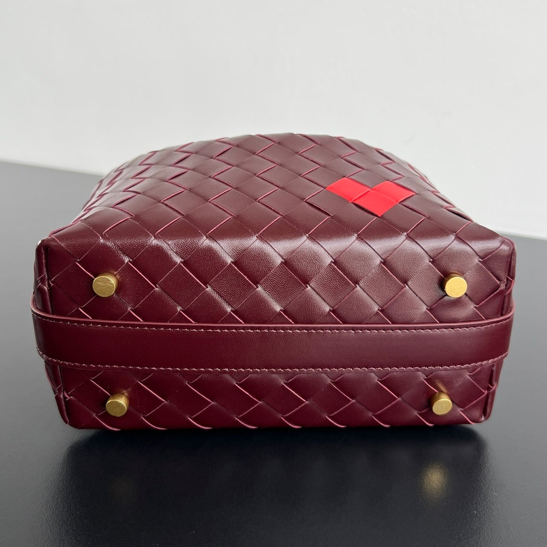 Bottega Veneta Wallace Shoulder Lunch Bag