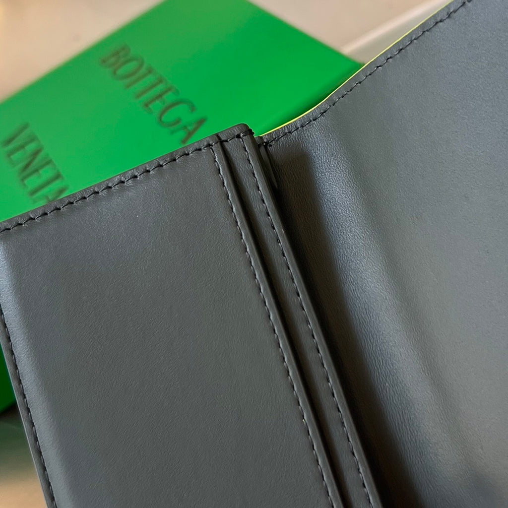 Bottega Veneta Card Holder / Business Card Case