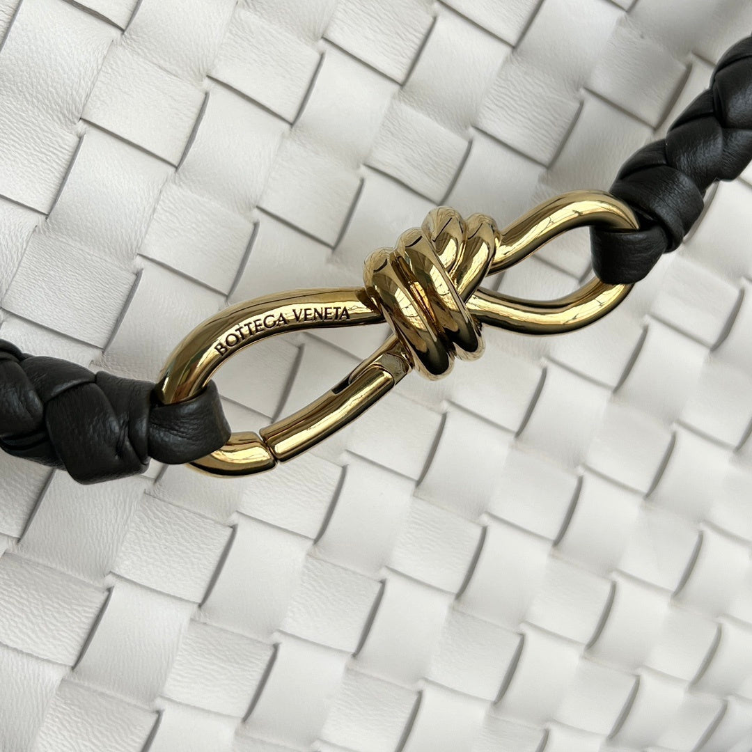 Bottega Veneta Andiamo Handbag