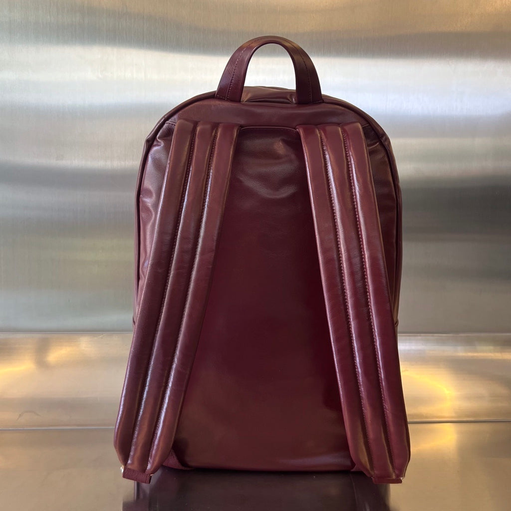 Bottega Veneta Pleated Oil-Waxed Leather Backpack