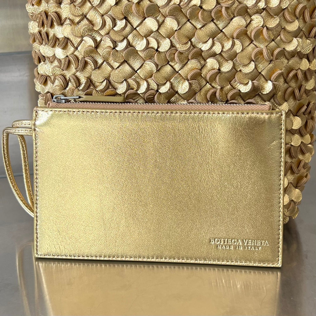 Bottega Veneta Cabat Bucket Bag